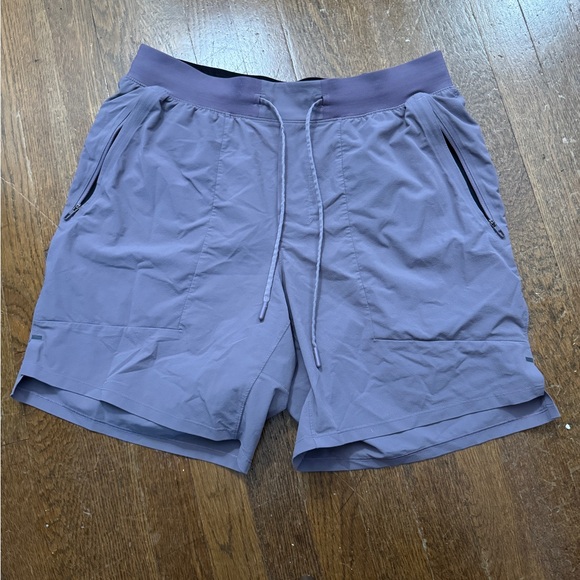 Lulu Lemon Men's Gray athletic shorts - L - Picture 1 of 2